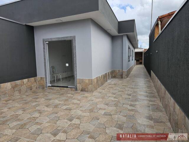 Casa para Venda em Mongaguá - 2