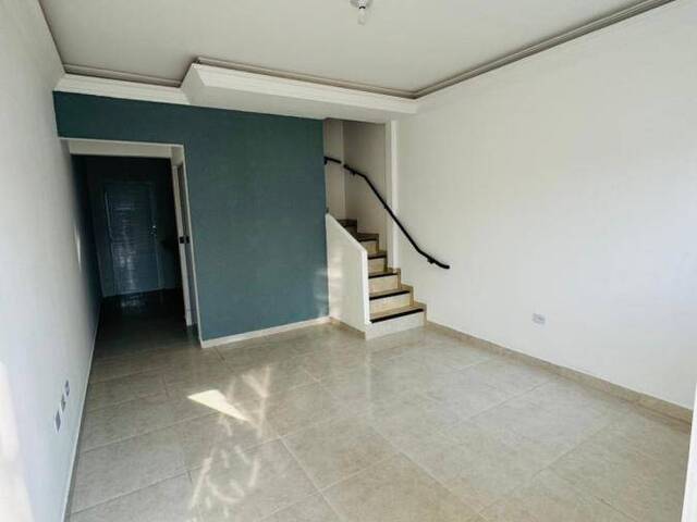 Casa para Venda em Mongaguá - 2