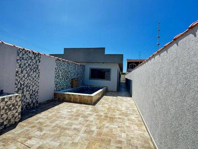 Casa para Venda em Itanhaém - 3