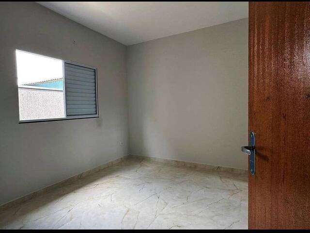 Casa para Venda em Itanhaém - 3