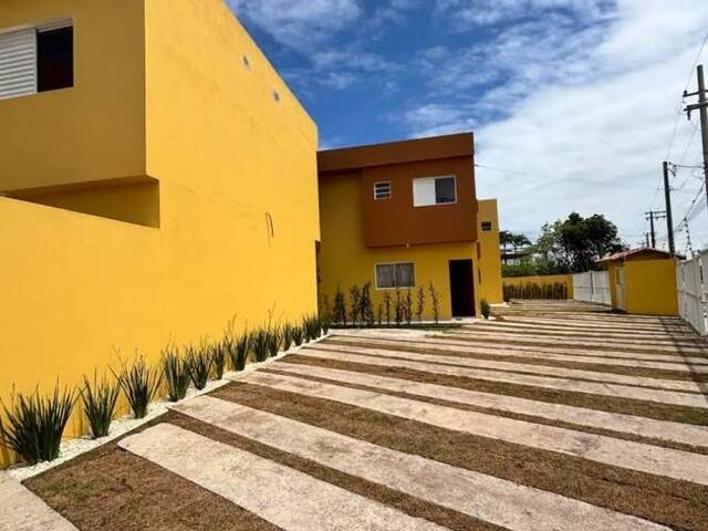 #2005 - Casa sobreposta para Venda em Itanhaém - SP - 2