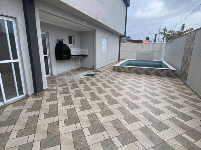 #2013 - Casa sobreposta para Venda em Itanhaém - SP - 1
