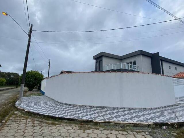 #2013 - Casa sobreposta para Venda em Itanhaém - SP - 2