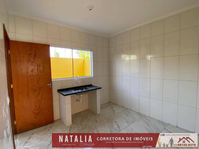 #2015 - Casa sobreposta para Venda em Itanhaém - SP - 2