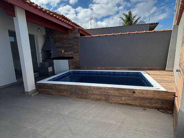 Casa para Venda em Itanhaém - 3