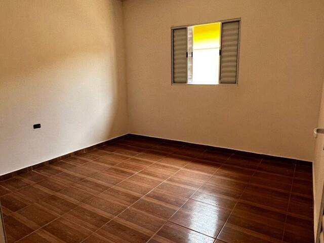 Casa para Venda em Itanhaém - 3