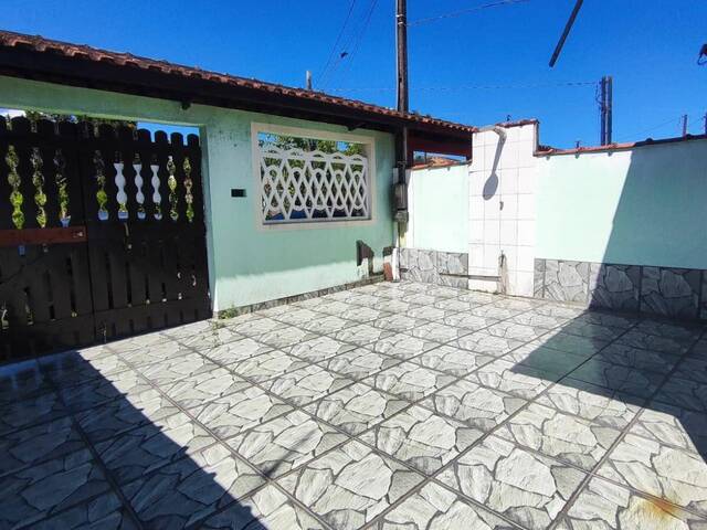 #1871 - Casa para Venda em Mongaguá - SP - 2