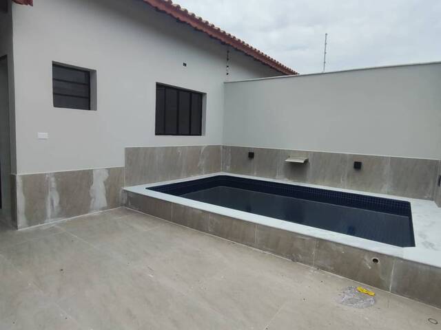 #1875 - Casa para Venda em Mongaguá - SP - 2