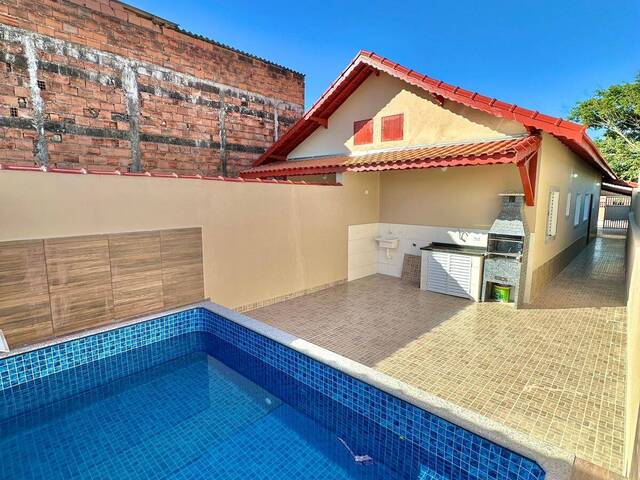 #1872 - Casa para Venda em Mongaguá - SP - 2