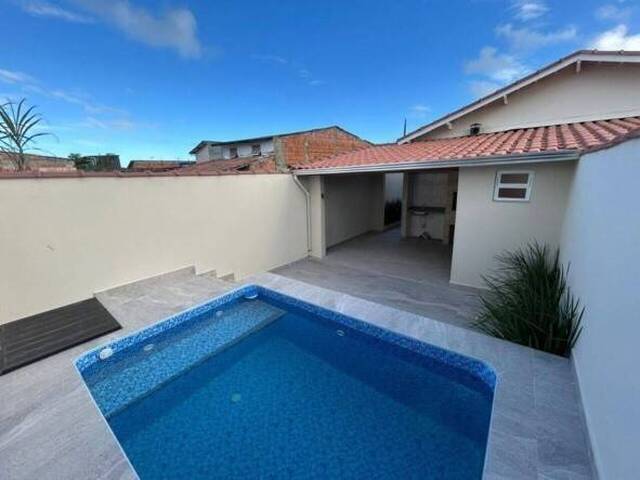 Casa para Venda em Mongaguá - 2