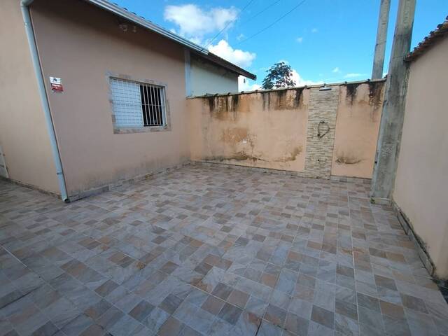 Casa para Venda em Itanhaém - 3