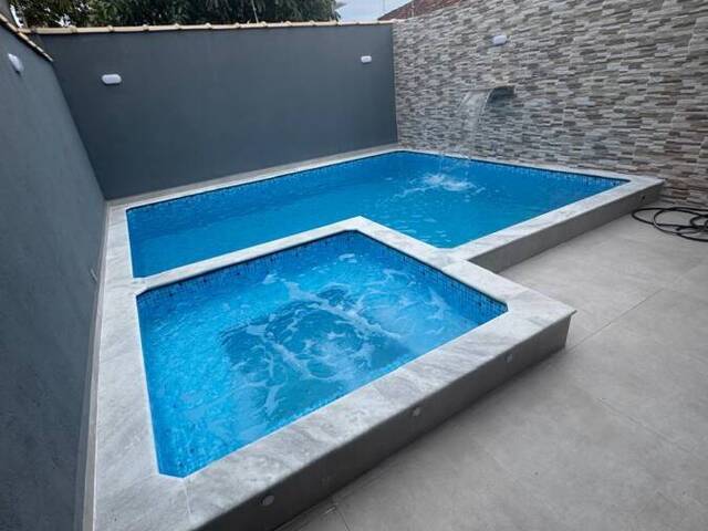 #1639 - Casa para Venda em Peruíbe - SP - 1