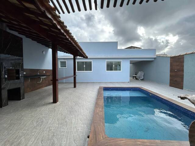 #1642 - Casa para Venda em Mongaguá - SP - 2