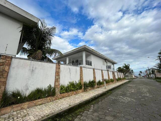 Casa para Venda em Itanhaém - 3